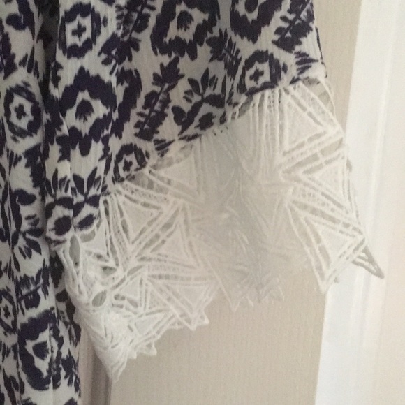 Blouse - Picture 2 of 2